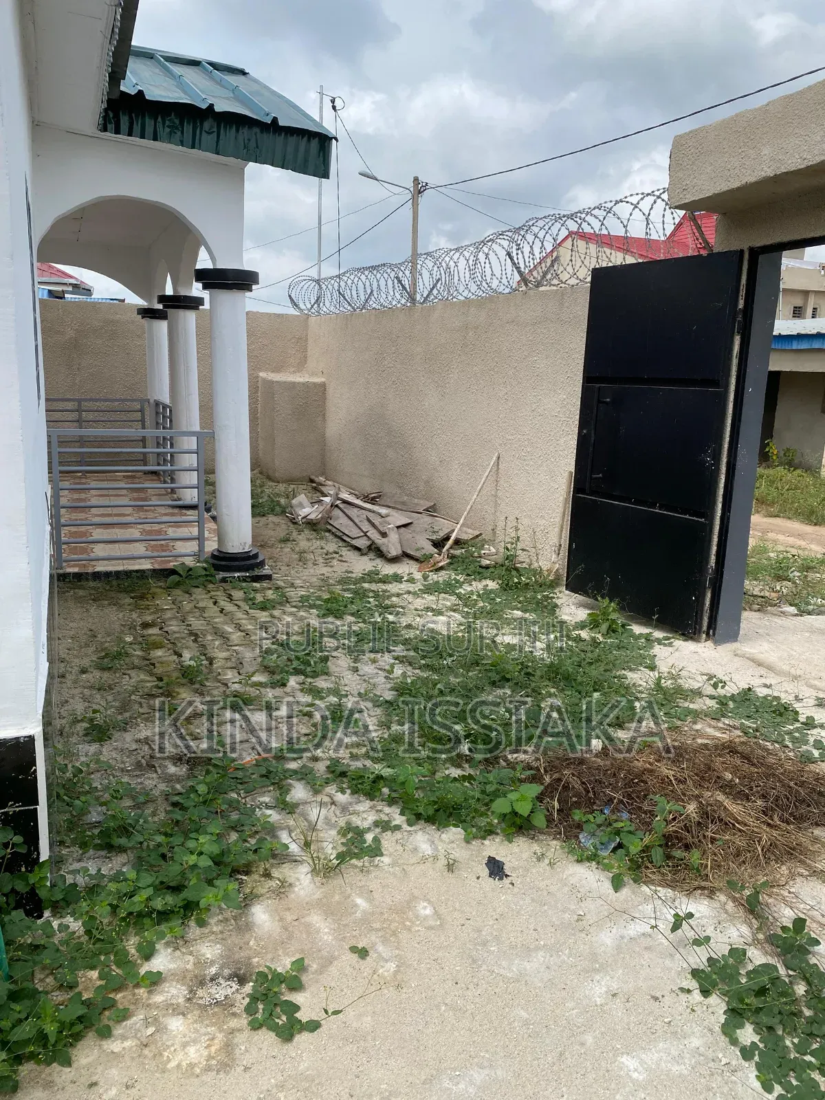 4chbre Villa dans Villa 4Pieces, Bouaké à Vendre