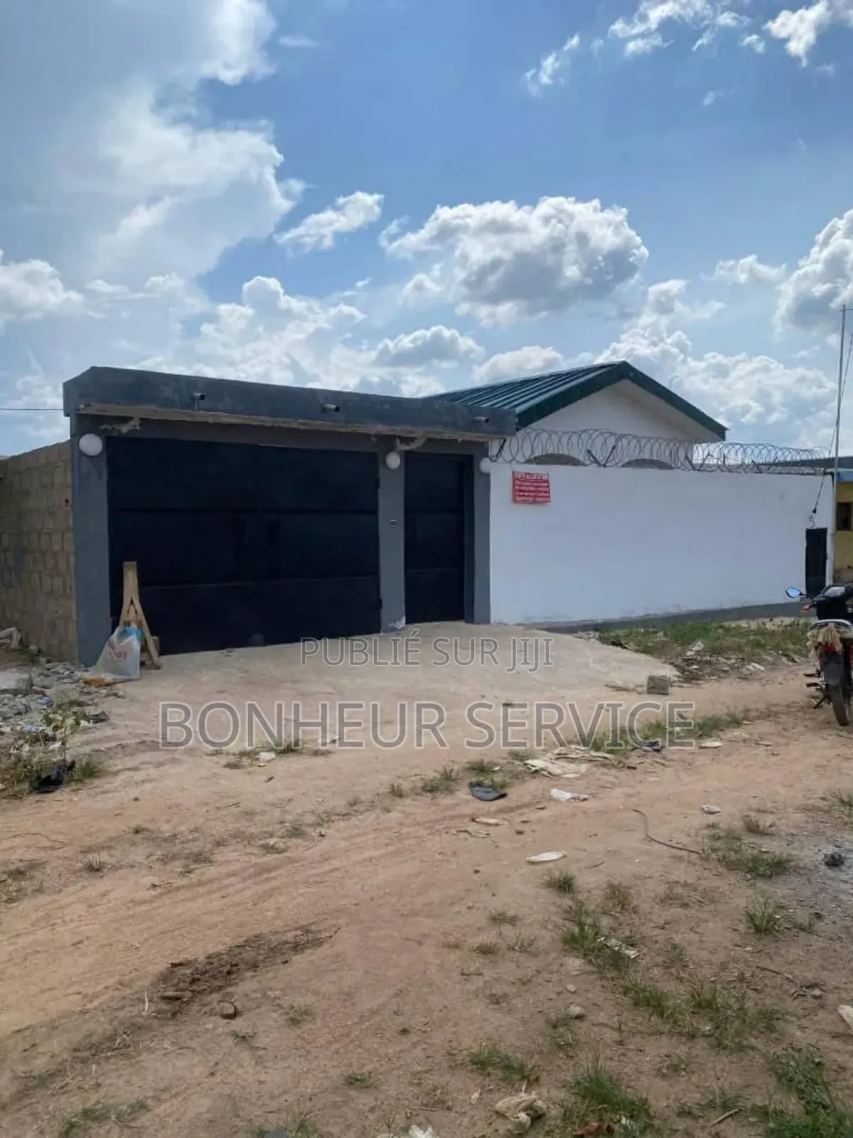 3chbre Maison dans Gbêkê Immobilier, Bouaké à Vendre