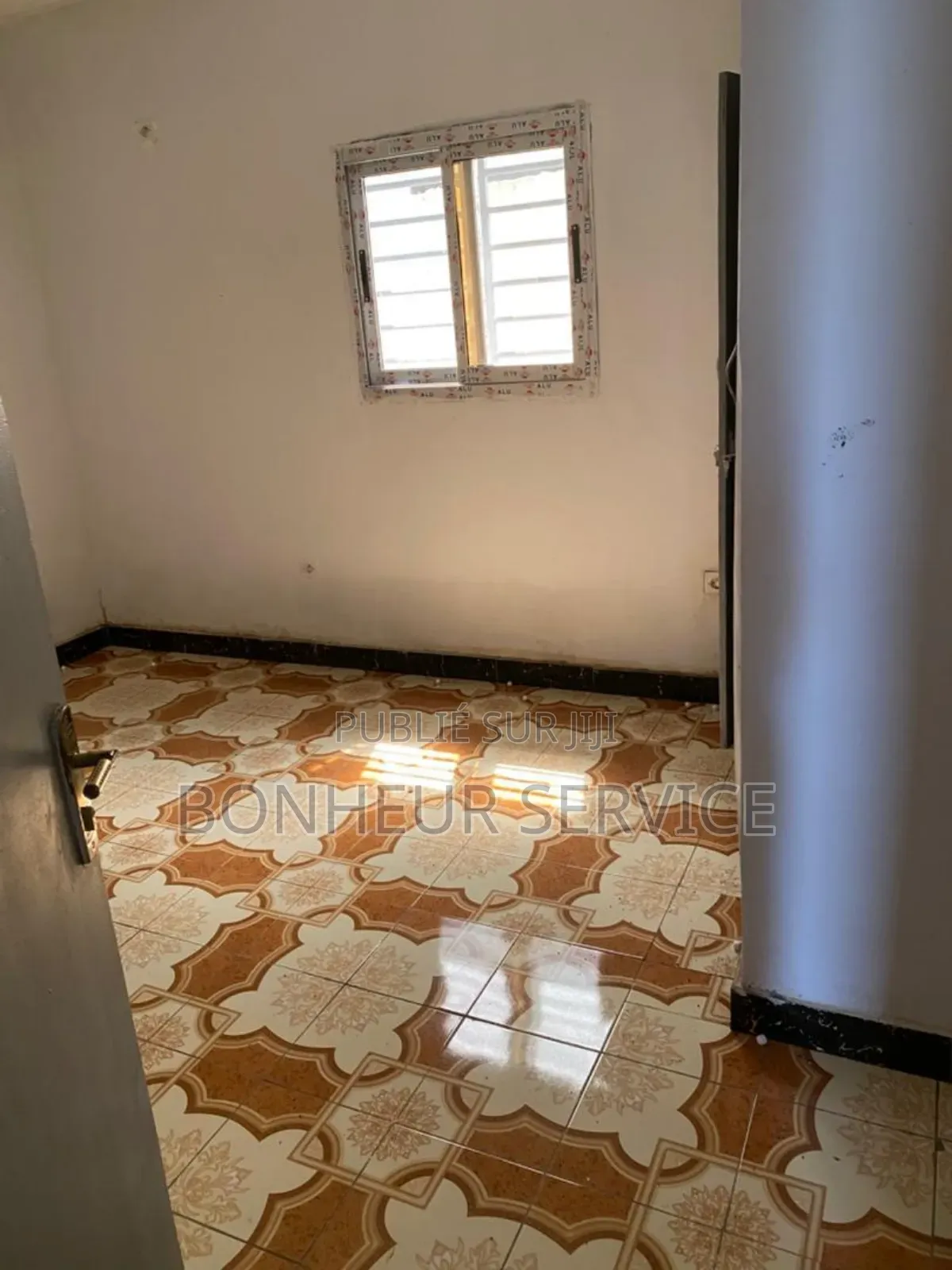 3chbre Maison dans Gbêkê Immobilier, Bouaké à Vendre