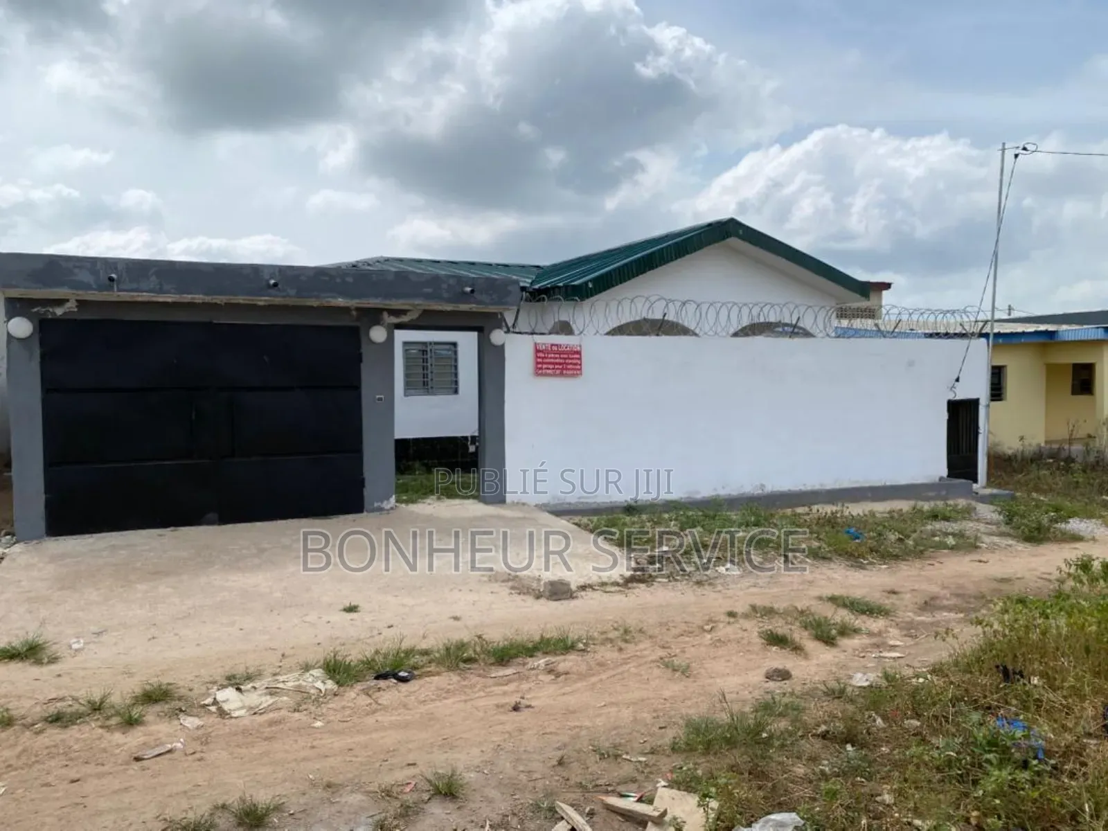 3chbre Maison dans Gbêkê Immobilier, Bouaké à Vendre