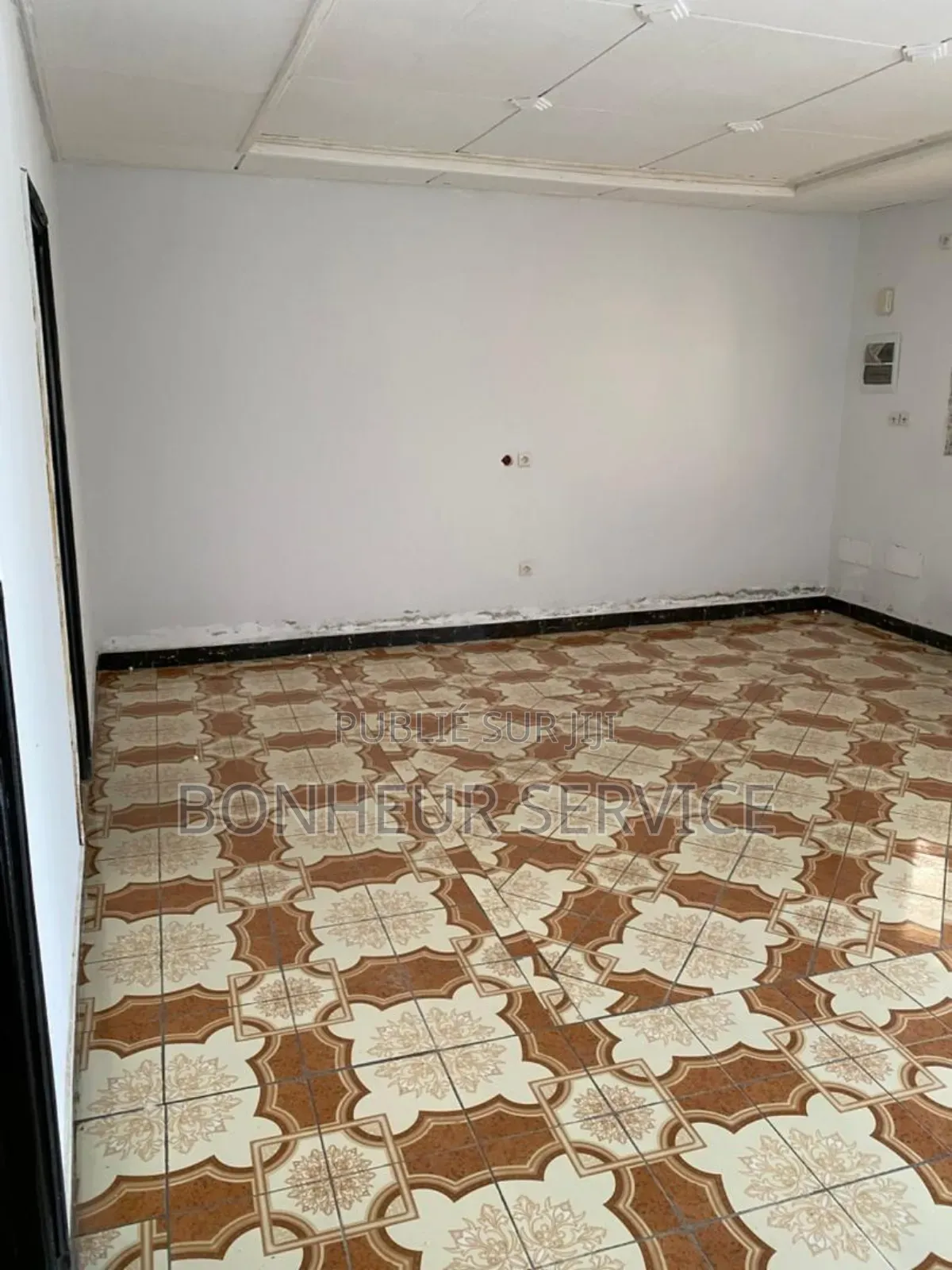 3chbre Maison dans Gbêkê Immobilier, Bouaké à Vendre