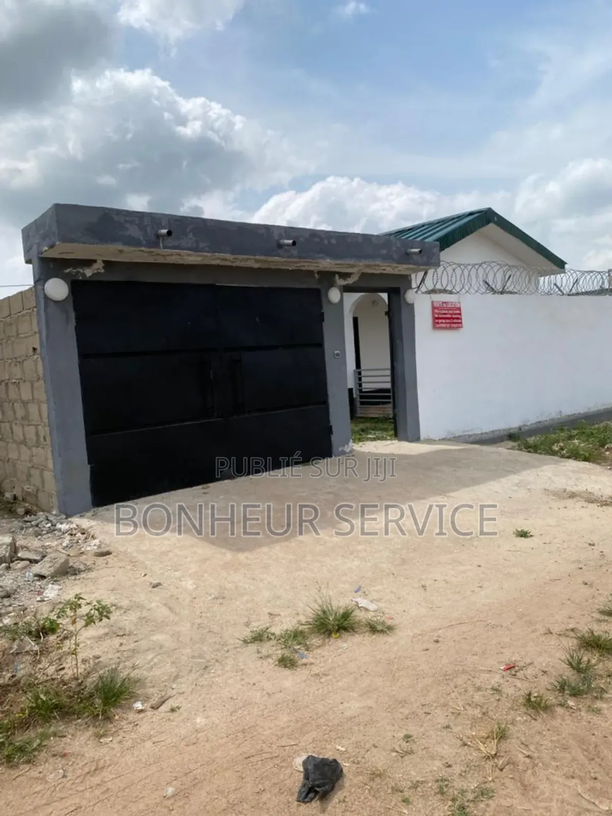 3chbre Maison dans Gbêkê Immobilier, Bouaké à Vendre