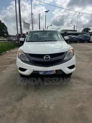 Mazda BT-50 2021 Blanc cassé