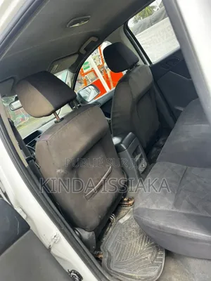 Mazda BT-50 2021 Blanc cassé