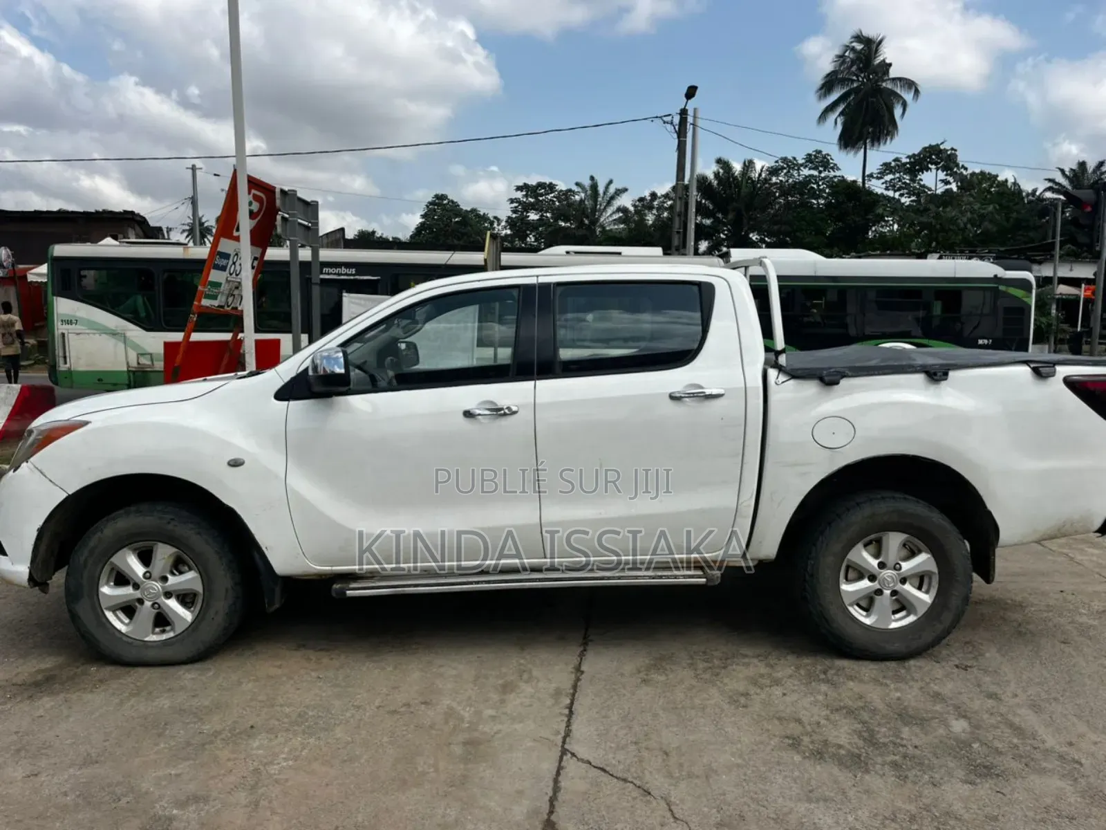 Mazda BT-50 2021 Blanc cassé