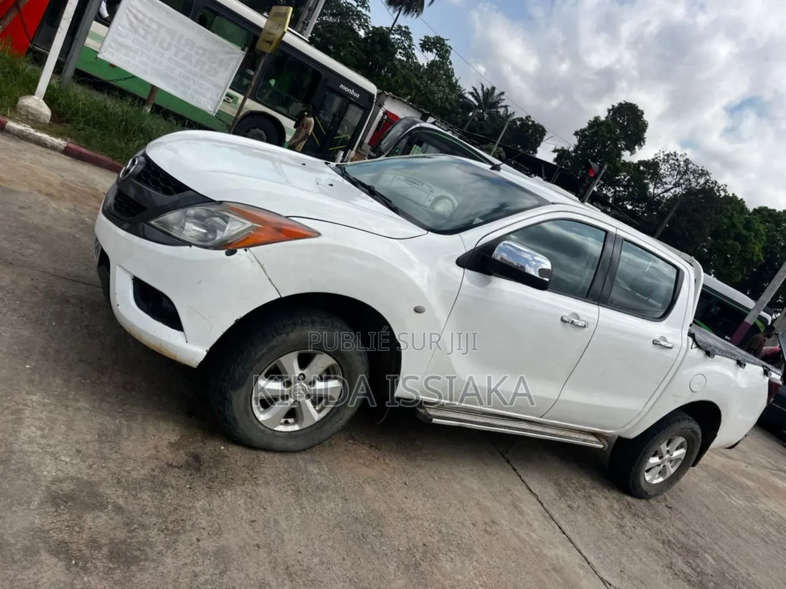 Mazda BT-50 2021 Blanc cassé