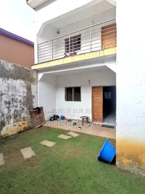 5chbre Duplex dans Zié Multi-Service, Cocody à Vendre