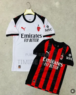 Des Maillots De Cette Saisons