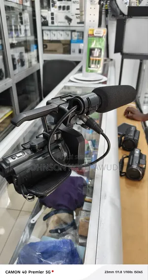 Caméscope Sony Nxcam – Avec Micro Et Module XLR