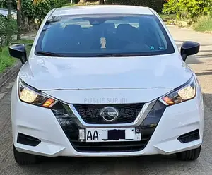 Photo - Nissan Versa 2021 Blanc