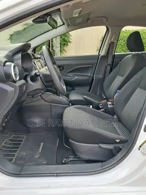 Nissan Versa 2021 Blanc