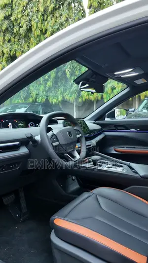 New Changan UNI-V 2024 Blanc