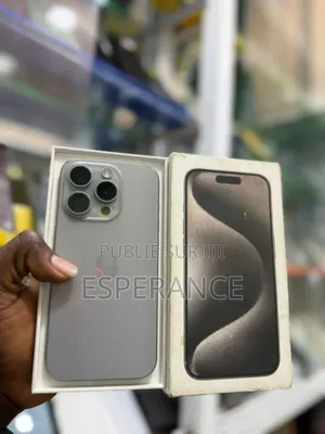 Photo - Apple iPhone 15 Pro Max 256 GB Gris