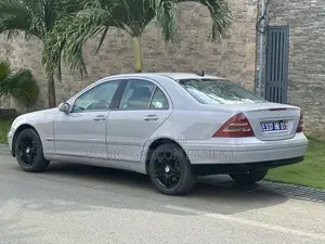 Mercedes-Benz C180 2002 Gris