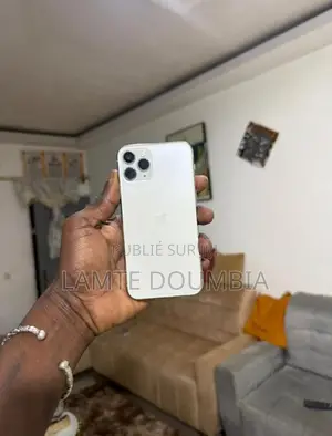 Photo - Apple iPhone 11 Pro 64 GB Blanc