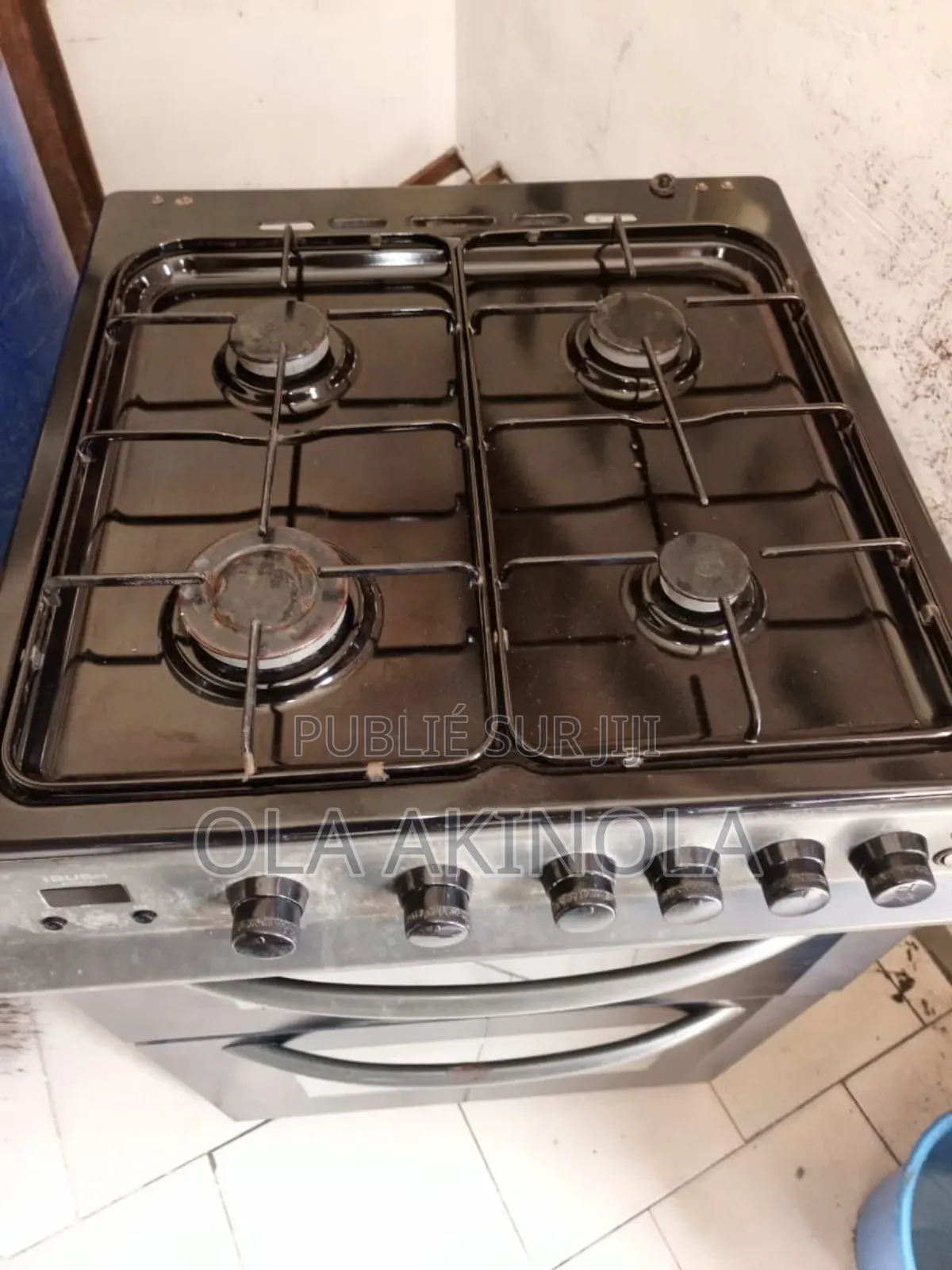 Gazinière À Quatre Feux Et Deux Fours