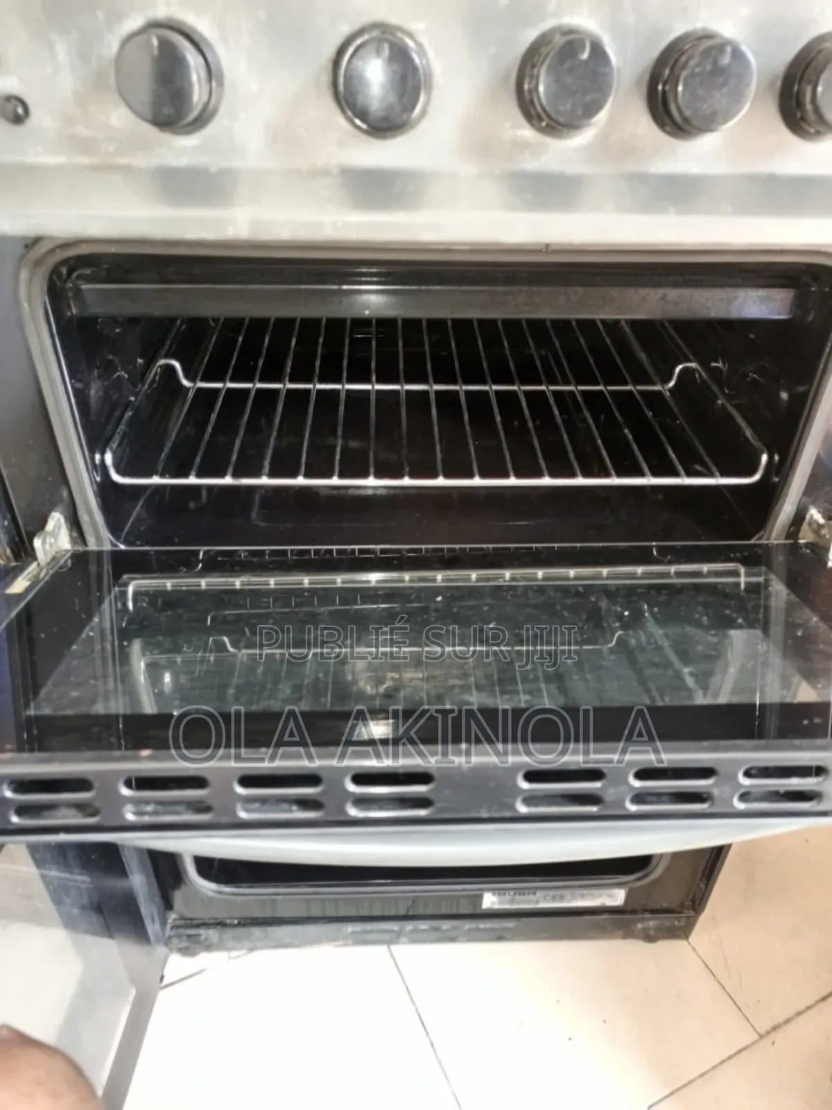 Gazinière À Quatre Feux Et Deux Fours