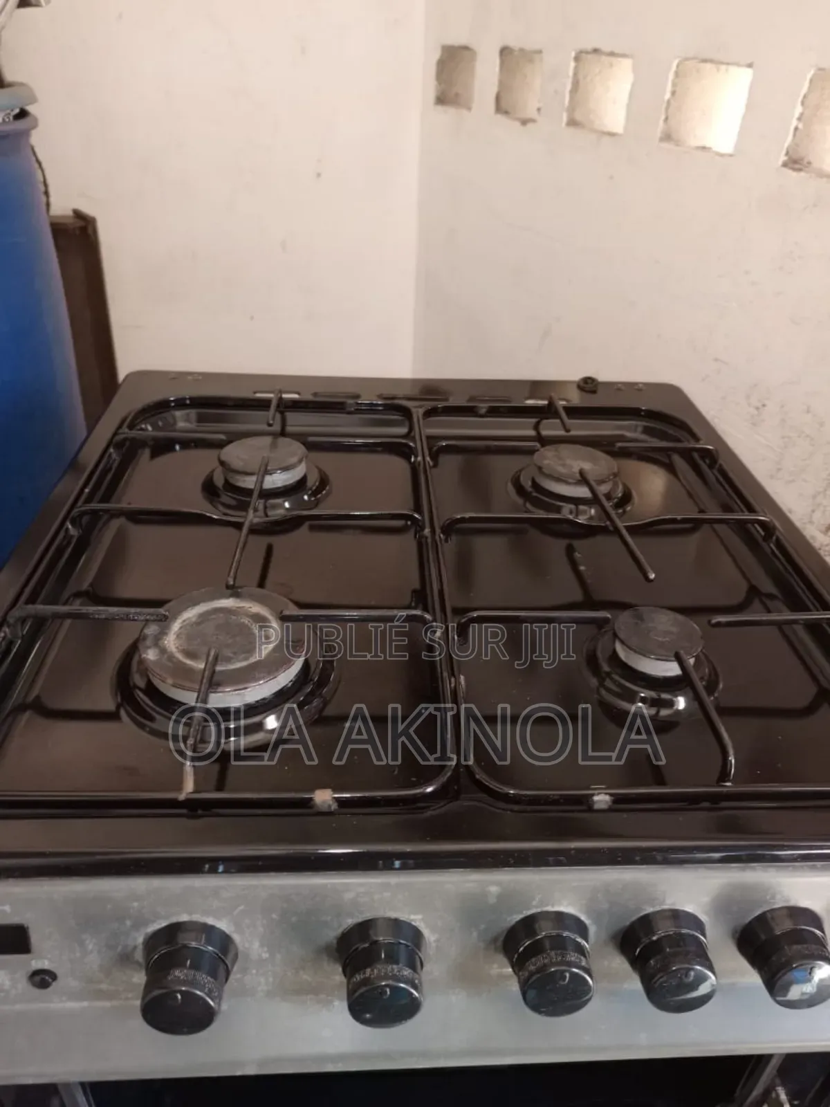 Gazinière À Quatre Feux Et Deux Fours