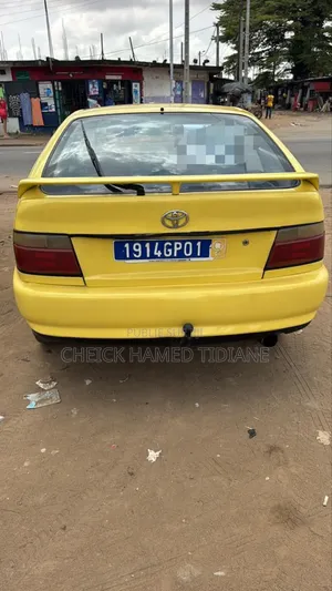Toyota Corolla 2003 Jaune