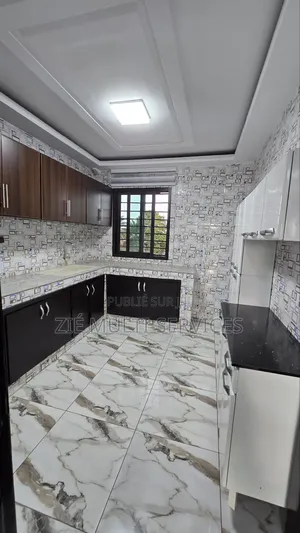 4chbre Appartement dans Zié Multi-Service, Marcory à Vendre