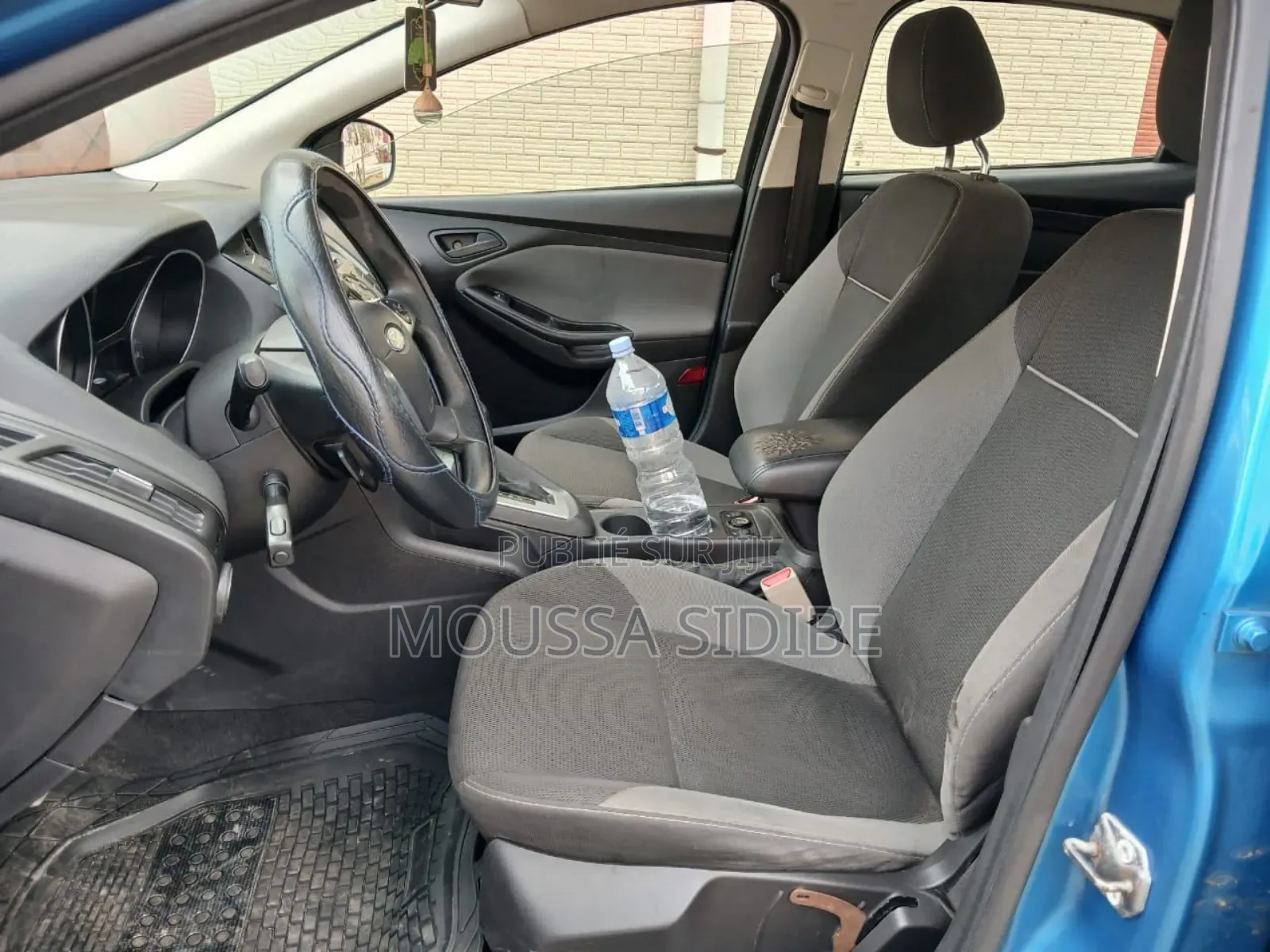 Ford Focus S Sedan FWD (2.0L 4cyl 5M) 2013 Blue