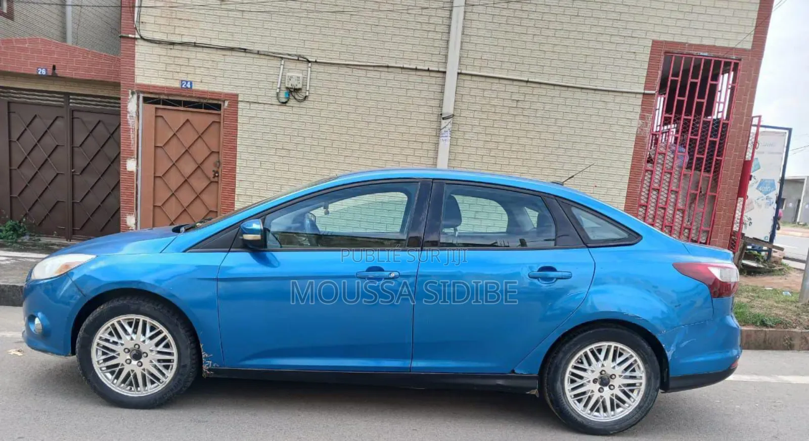 Ford Focus S Sedan FWD (2.0L 4cyl 5M) 2013 Blue