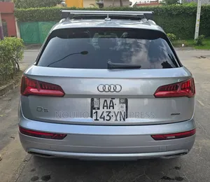 Audi Q5 45 Premium AWD quattro 2020 Gris