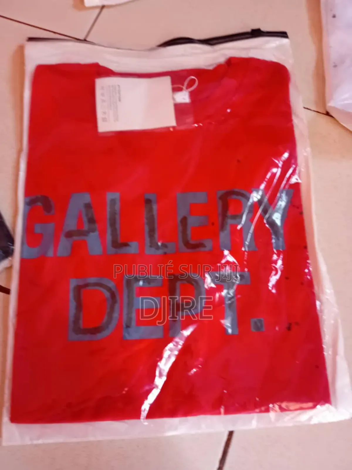 T-Shirt Pour Homme _Style Moderne Et Confortable