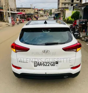 Photo - Hyundai Tucson Limited 2023 Blanc