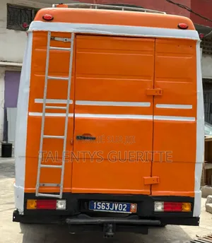 Car Mercedes Vario 34 Places