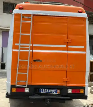 Car Mercedes Vario 34 Places