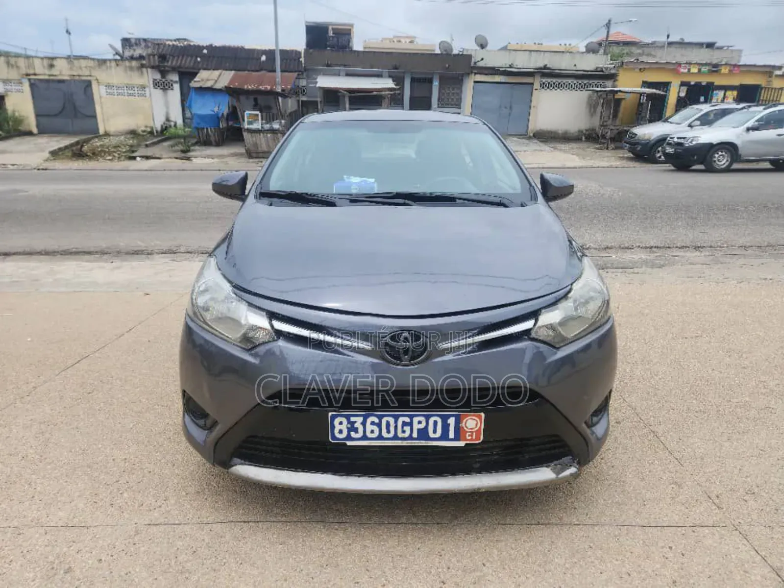 Toyota Yaris 2014 Gris
