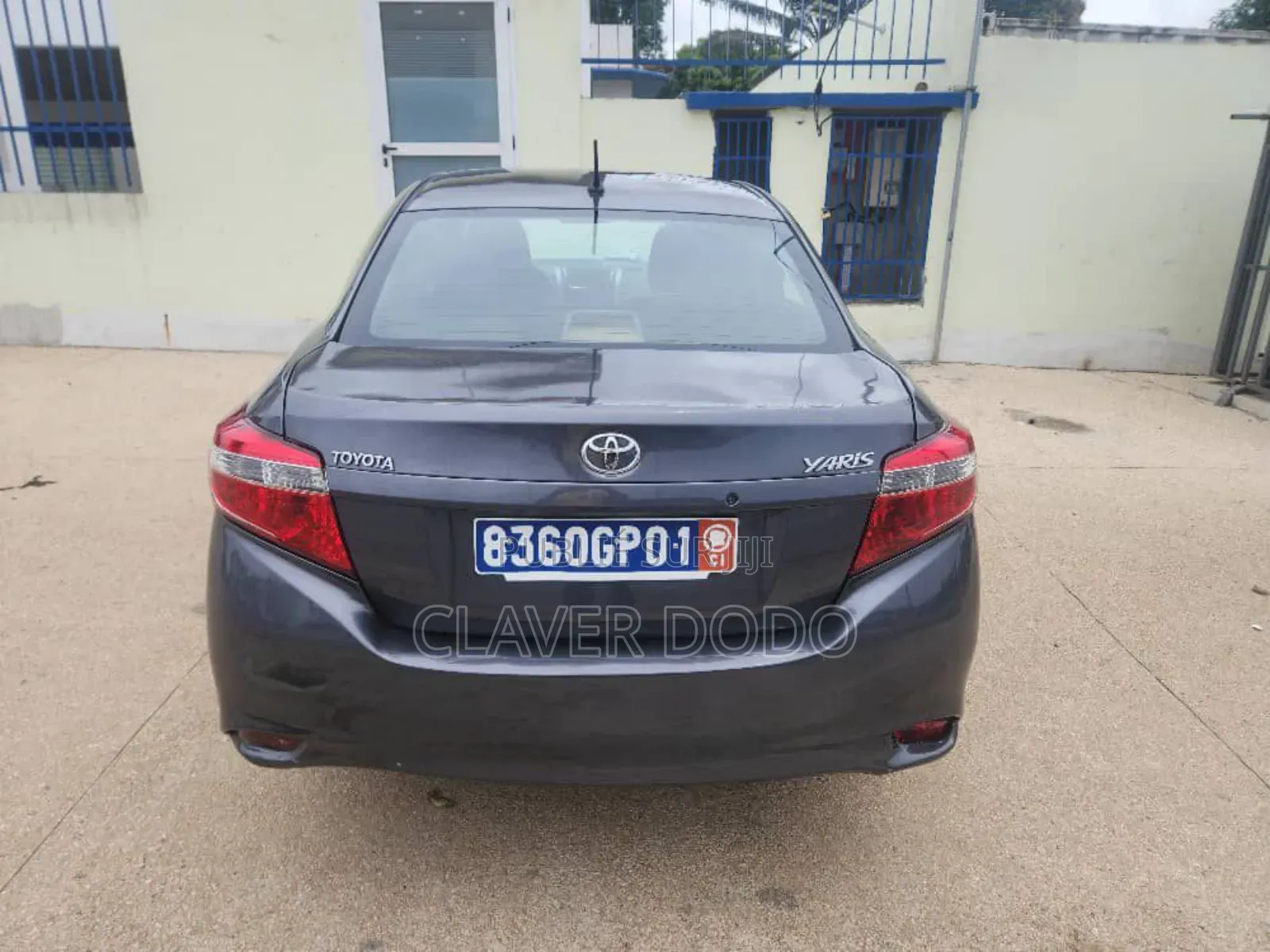 Toyota Yaris 2014 Gris