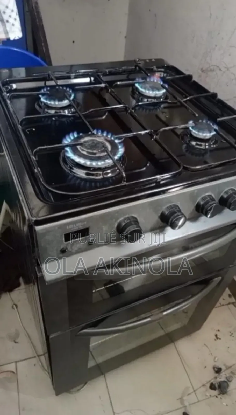 Gazinière À Quatre Feux Et Deux Fours