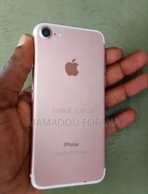 Photo - Apple iPhone 7 32 GB Bronze