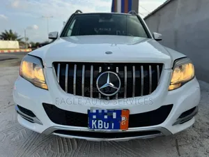 Photo - Mercedes-Benz GLK-Class Base GLK 350 4dr AWD 4MATIC (3.5L 6cyl 7A) 2015