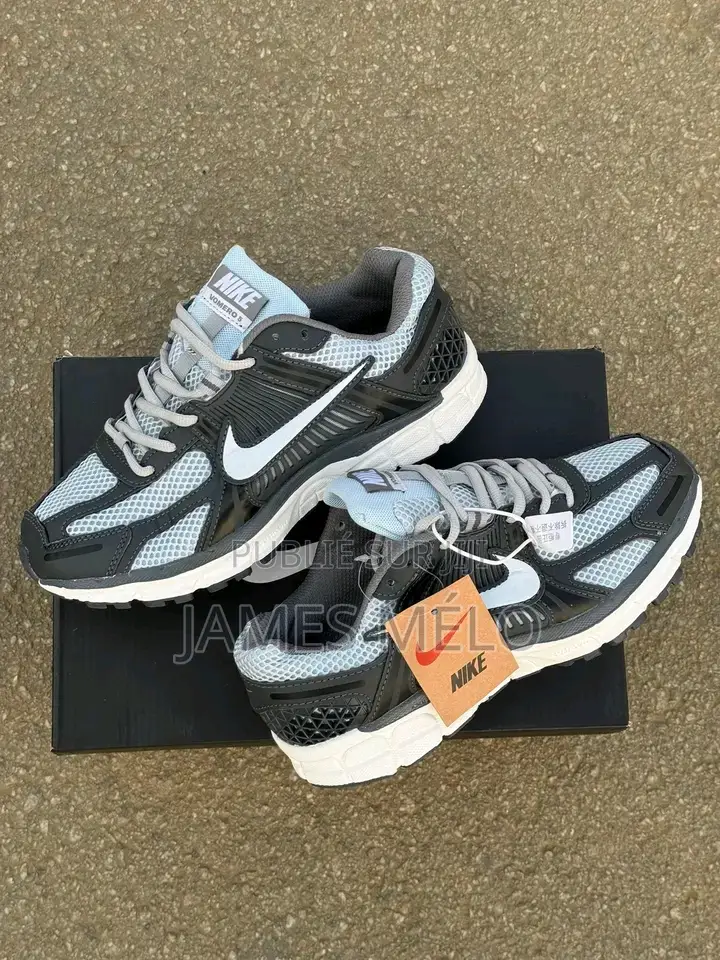 Vente De Chaussures Tout Neuf Et Chic