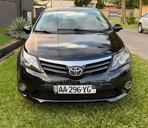 Photo - Toyota Avensis 2012 Black