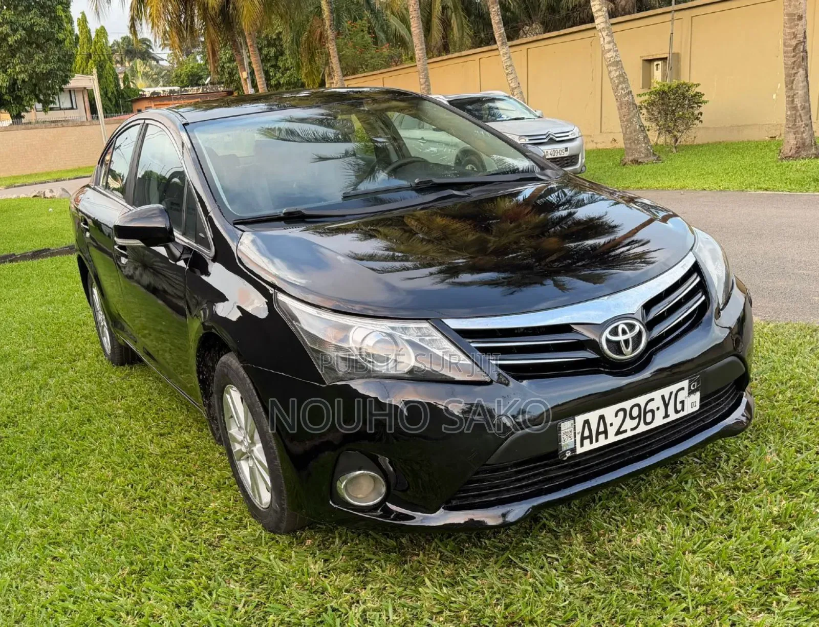 Toyota Avensis 2012 Black