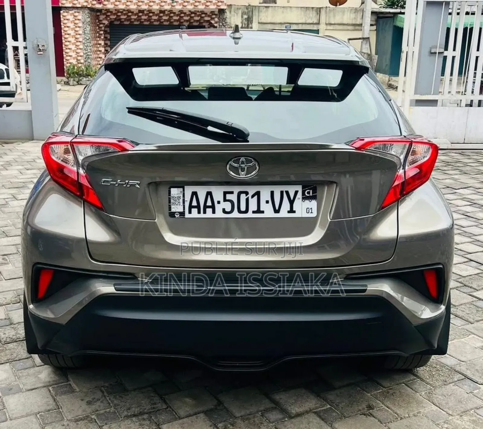 Toyota C-HR Limited 2021 Jaune