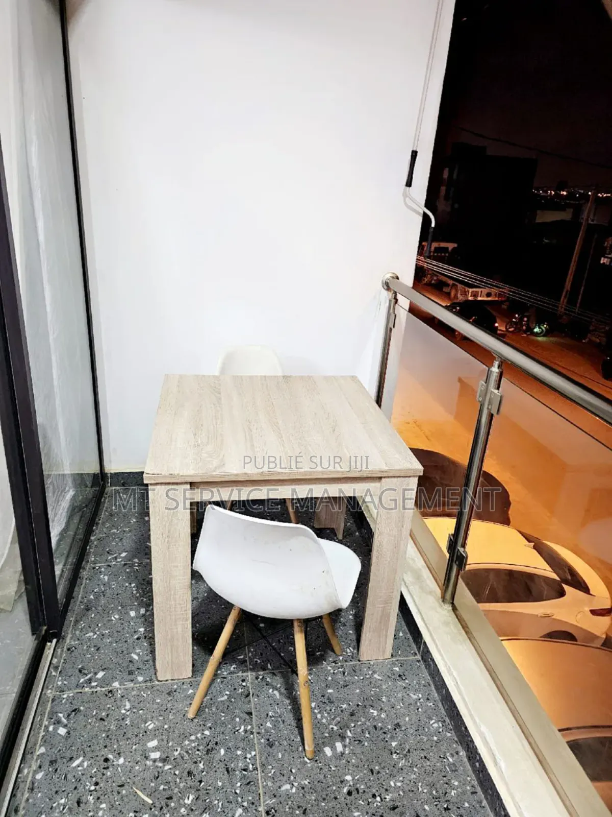 Furnished 2chbre Appartement dans 3, Cocody à Louer