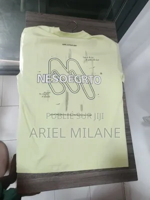 Photo - Vente De Vêtements Homme Toutes Les Tailles Et De Jogging, Culottes