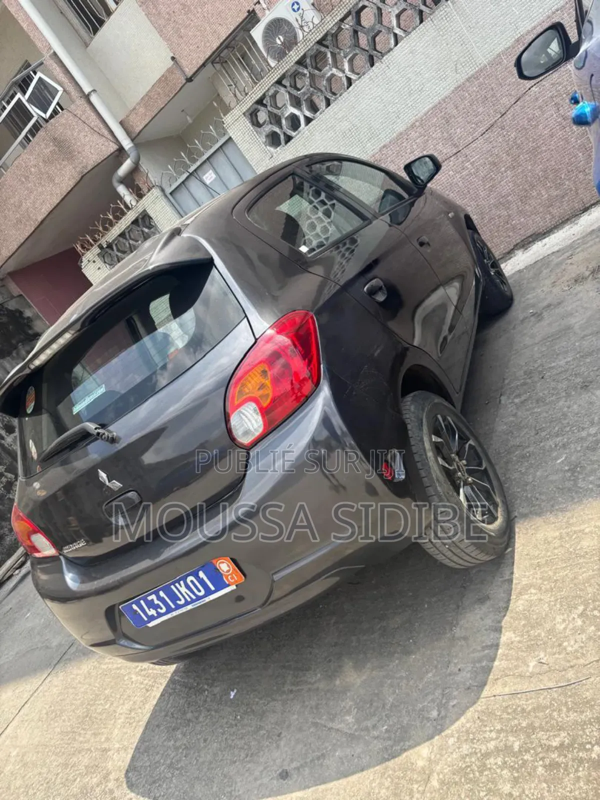 Mitsubishi Mirage 2017 Gris