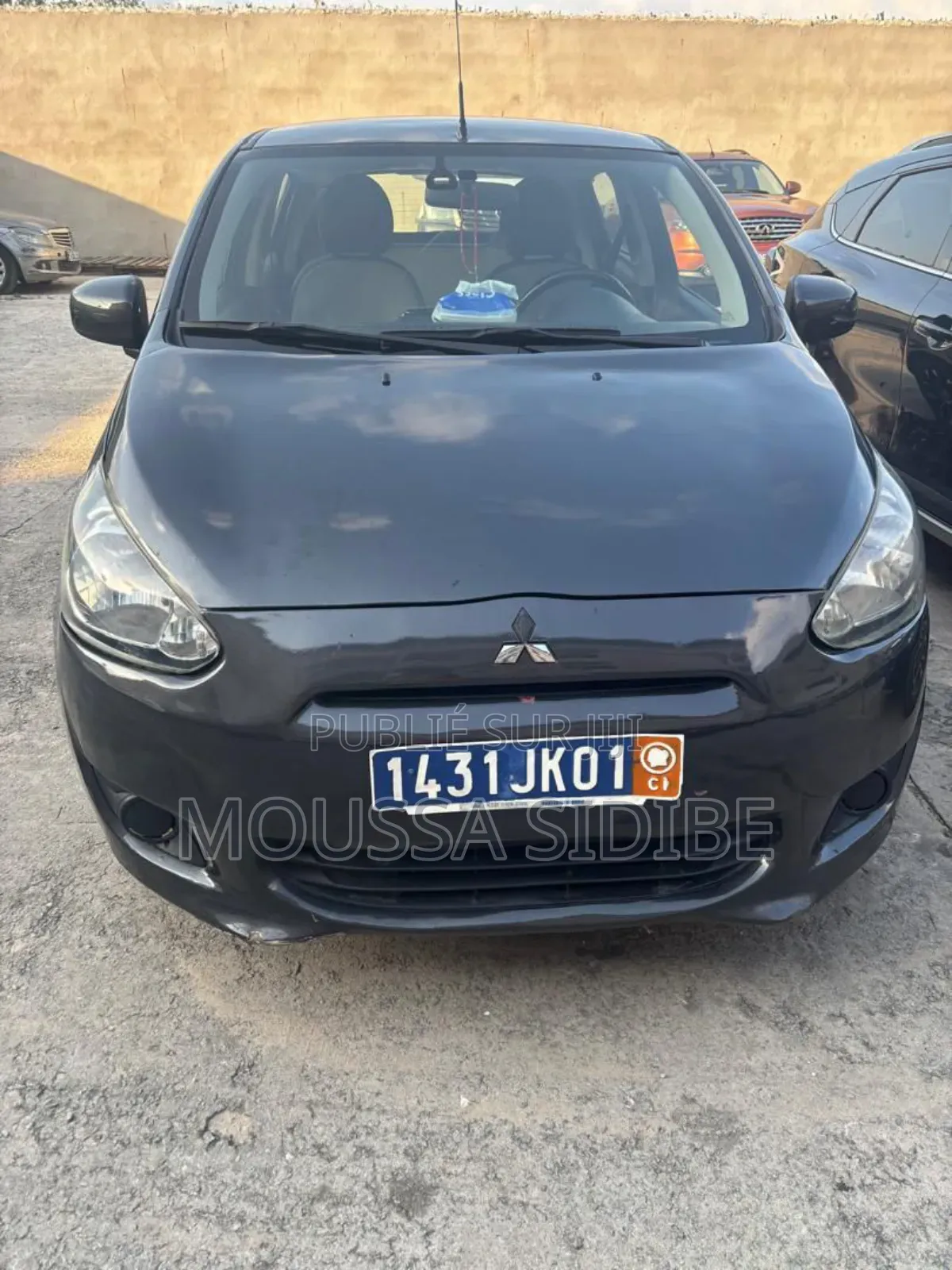 Mitsubishi Mirage 2017 Gris