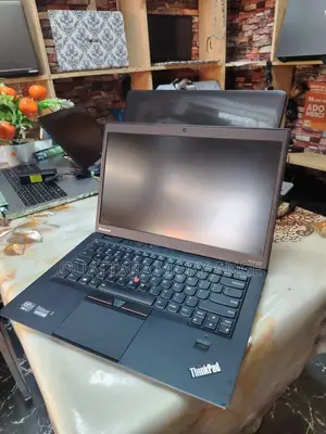 New Lenovo ThinkPad X1 Carbon 8GB Intel Core I7 SSD 128GB
