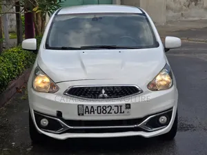 Photo - Mitsubishi Spacestar 2017 Blanc