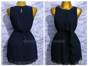 Robe Élégante Bleu. Solde :Tout À 1500fcfa