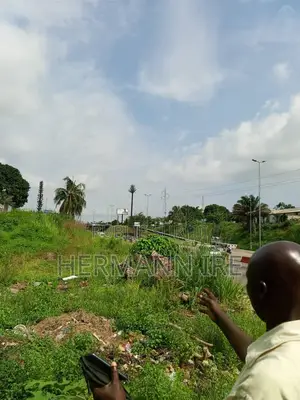 Photo - Terrain a Louer