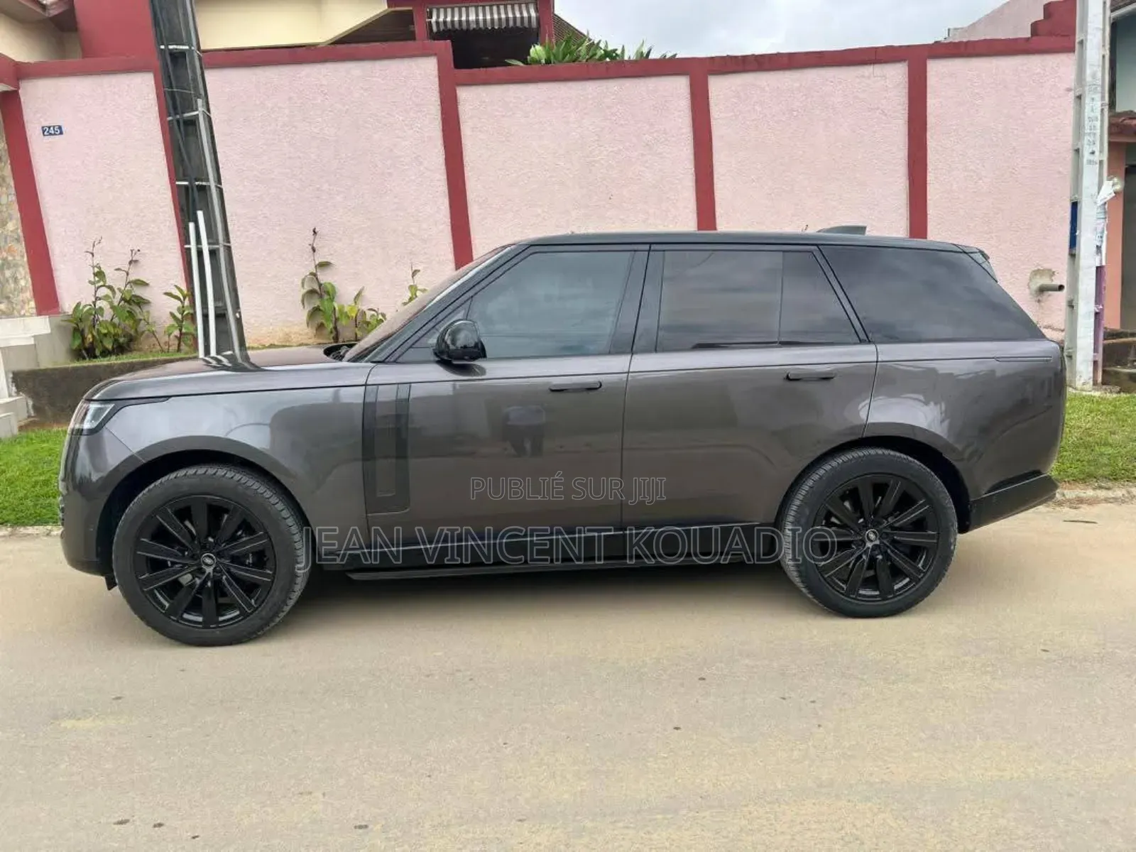 Rover Land 2023 Noir Mat