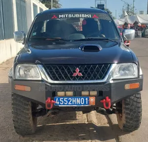 Photo - Mitsubishi L200 2006